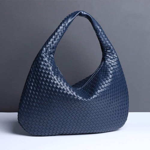 Large women crescent - large,
