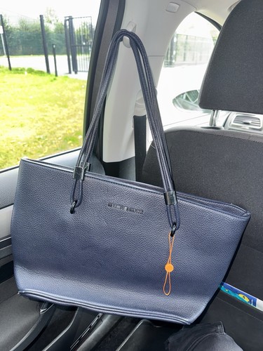 Navy blue pebbled tote handbag - blue,